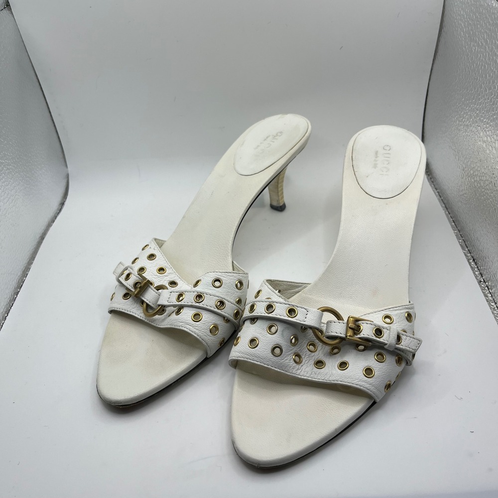 Gucci White Leather Studded Buckle Slide Heels Sandals‎ Women's Size 7B - Picture 2 of 8
